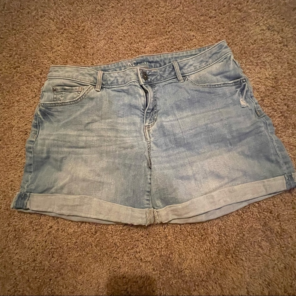 light wash jean shorts